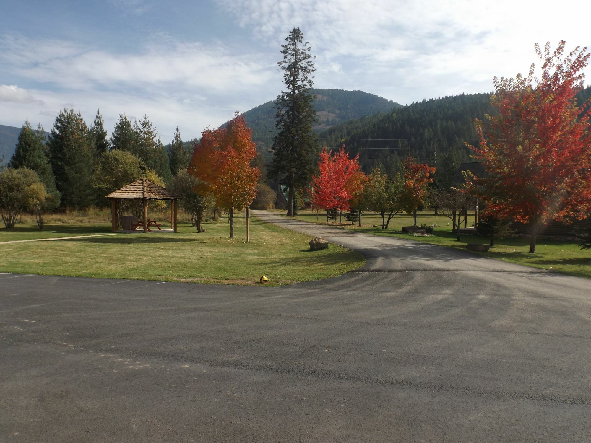 Clark Fork Lodge Exterior photo